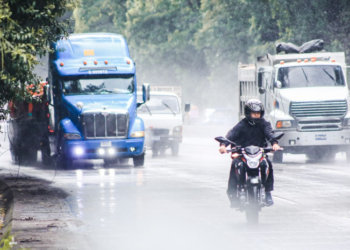 Protección Civil emite alerta roja por lluvias para nueve municipios, entre ellos San Salvador y Santa Ana