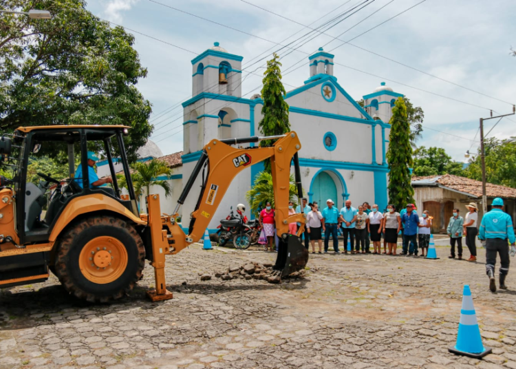 Antiguas calles adoquinadas de Villa Rosario serán pavimentadas por la DOM