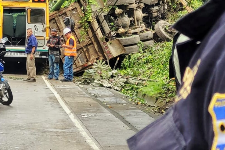 PNC reporta fuerte accidente de tránsito en la calle de Los Chorros, en el sentido hacia occidente