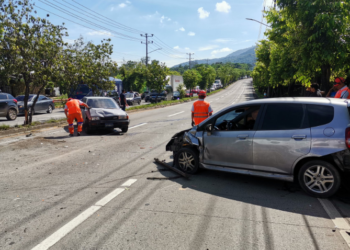 Reportan accidente de tránsito en carretera de Comalapa a San Salvador, cerca de Jardines del Recuerdo