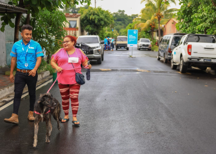 La DOM entrega calles renovadas en residencial Bosques de La Paz en Ilopango