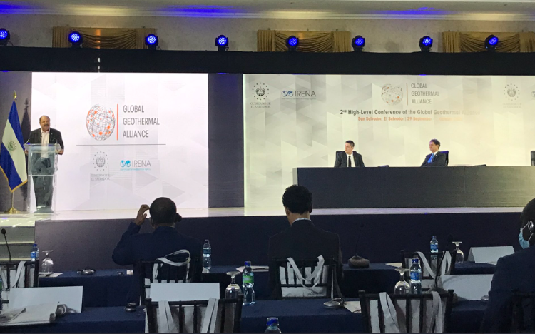 El Salvador alberga reunión internacional de alto nivel para discutir el uso y desarrollo de la energía geotérmica