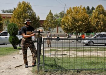 Al menos seis personas mueren en un atentado suicida ante la Embajada rusa de Kabul