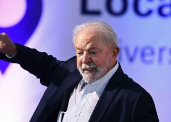 Una encuesta a horas de las elecciones en Brasil le da a Lula da Silva un 48 por ciento en la intención de voto