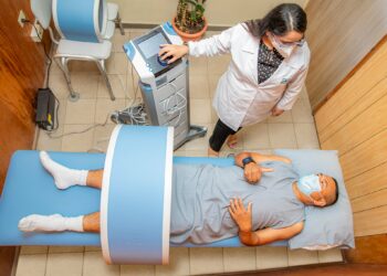 MINSAL dota de equipo de magnetoterapia al Hospital de San Bartolo