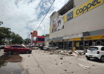 (VIDEOS) Un terremoto de magnitud 7,4 sacude México, por el momento reportan una persona fallecida