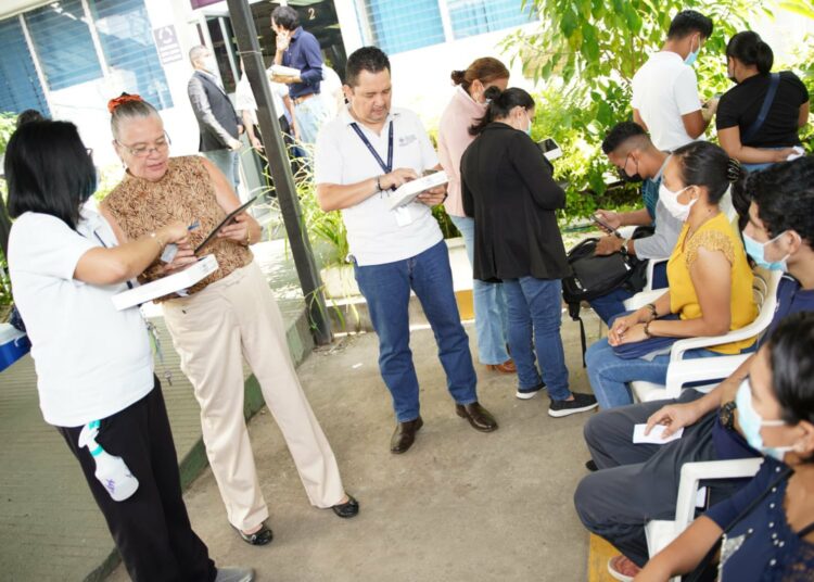 Ministerio de Trabajo velará por derechos de 800 trabajadores cesados tras el cierre de empresa APS