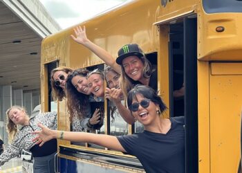 «Latinas de mar»: Las olas de El Salvador nuevamente llegarán a la pantalla grande