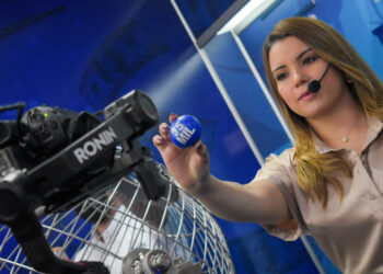 Lotería Nacional realiza sorteo en honor a Migración y Extranjería