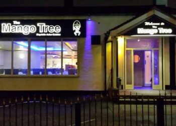 Un restaurante vegano incluye carne en el menú para salvar el negocio