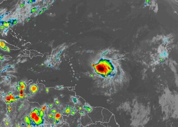 Emiten alerta de tormenta tropical para las Islas Vírgenes de Estados Unidos y Puerto Rico a medida que se acerca Fiona