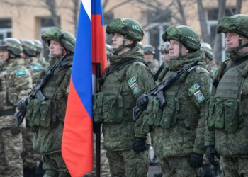 Rusia anuncia la retirada de tropas de la zona de Járkov en Ucrania