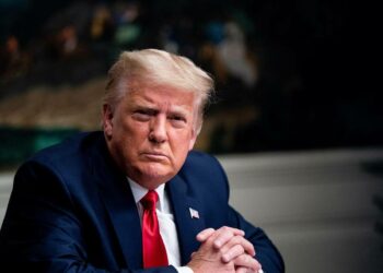 Trump intenta restar importancia al hallazgo de documentos clasificados en su casa