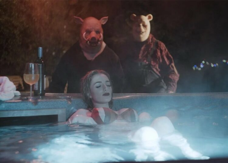 Fans de Winnie Pooh reaccionan asqueados al primer tráiler de Winnie the Pooh: Blood and Honey