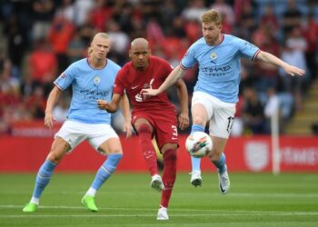 Manchester City enfrenta al Liverpool con el liderato como principal objetivo