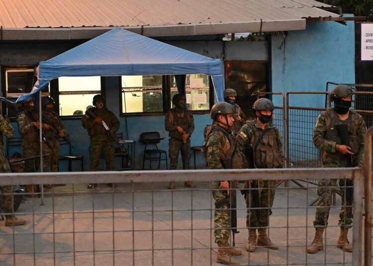 Un muerto y dos heridos en nuevos choques en cárcel de Ecuador