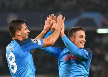 Napoli goleó al Rangers y sigue perfecto en la Champions League