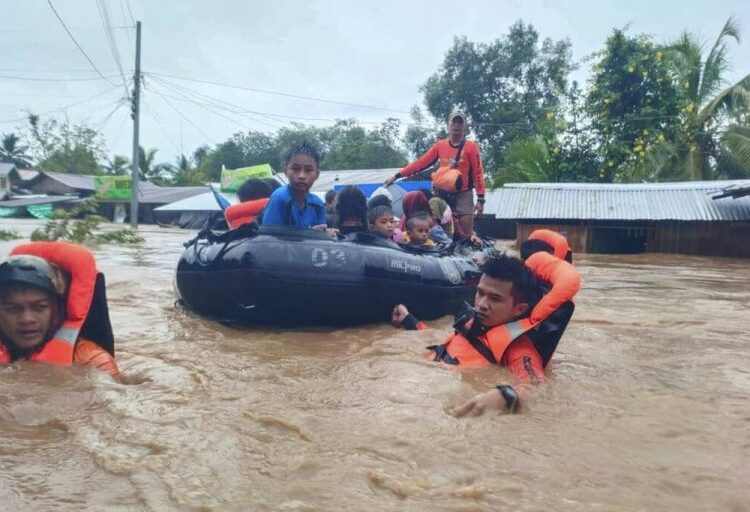 Inundaciones y deslaves provocan 31 muertos en el sur de Filipinas
