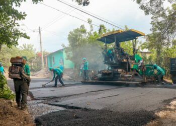 DOM inicia recuperación vial en Ciudad Arce, La Libertad