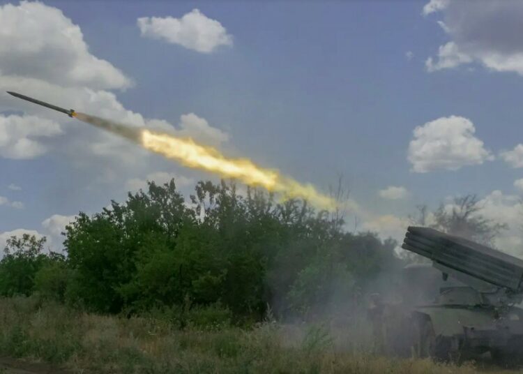 Fuerzas ucranianas rodean a miles de soldados rusos en Limán, Donetsk