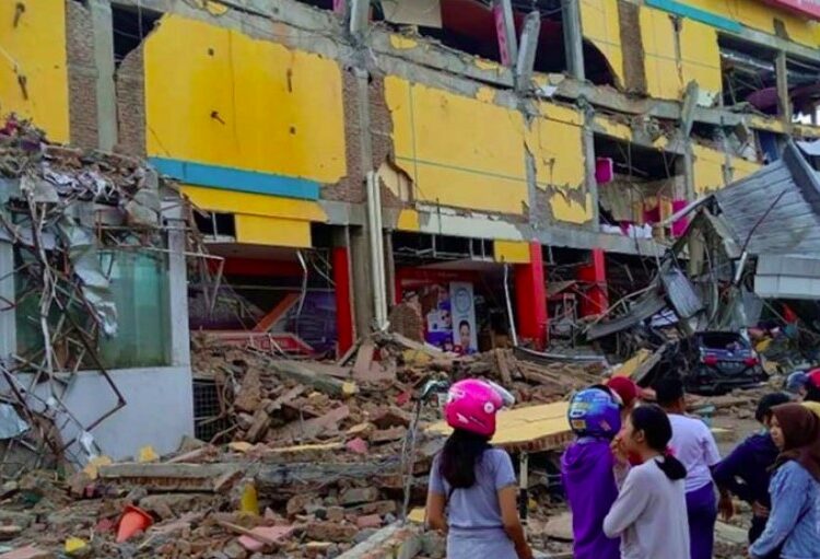 Un muerto y varios heridos tras terremoto de magnitud 6,0 en Indonesia