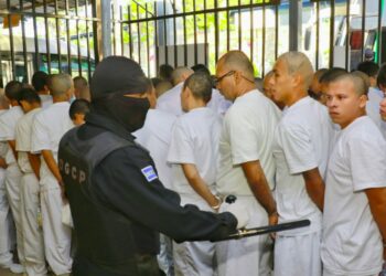 Detenciones durante el régimen de excepción sobrepasan las 54,000