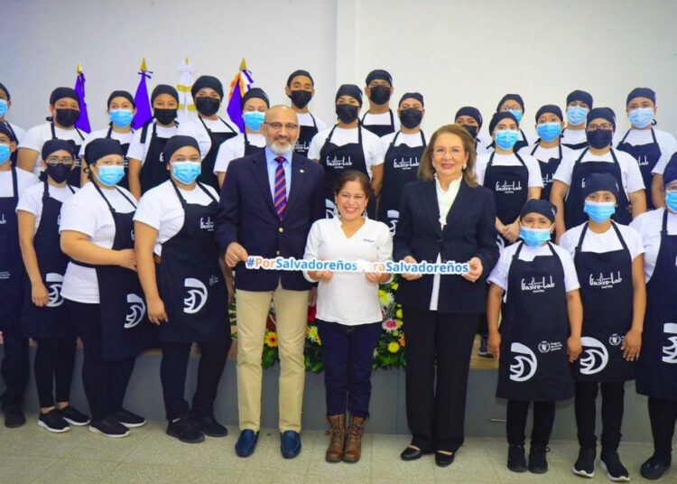 Gobierno y el Programa Mundial de Alimentos inauguran centro culinario Gastro-Lab en Santa Ana