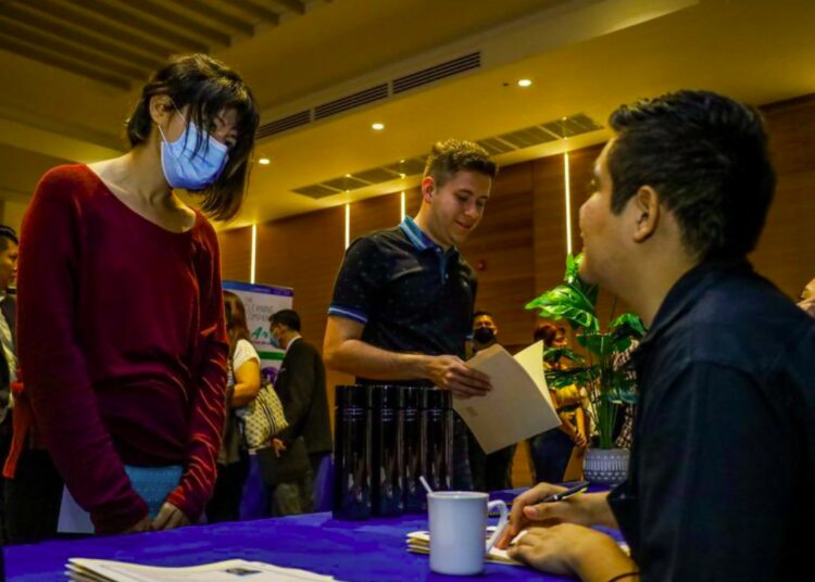 Alcaldía de San Salvador realizó Feria de Empleo dirigida a jóvenes, adultos y personas con capacidades especiales