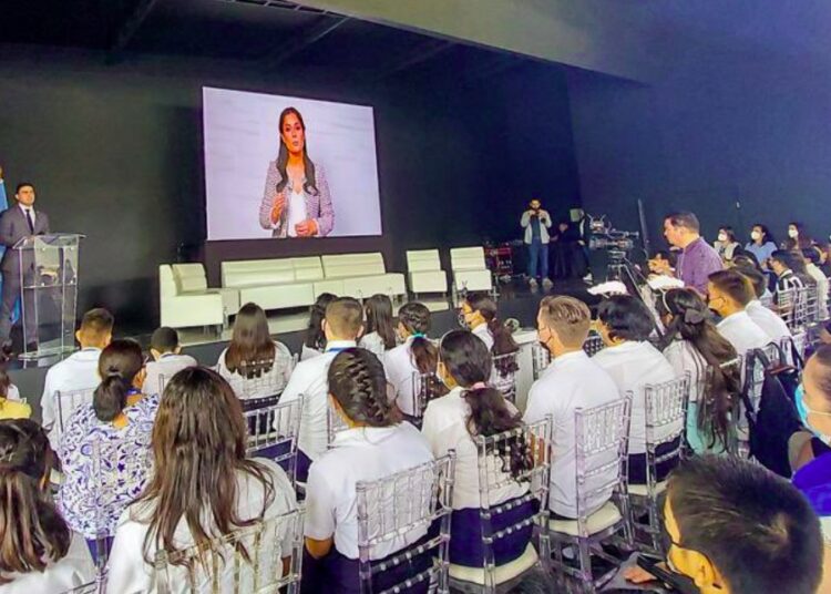 Primera Dama Gabriela de Bukele participa en evento de UNICEF en el marco del Día Nacional e Internacional de la Niña