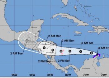 Tormenta Tropical Julia avanza y podría impactar a Nicaragua como huracán este domingo