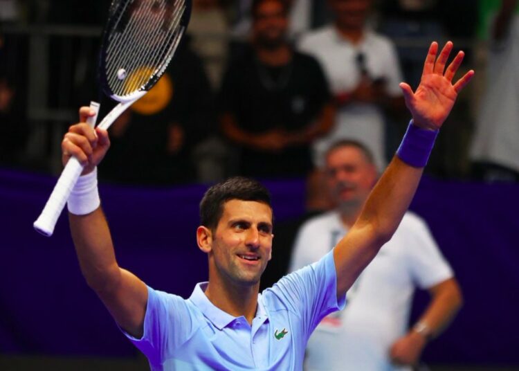 Djokovic gana por retirada de Medvedev y pasa a la final de Astana