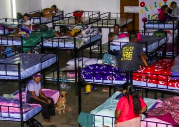 Alrededor de 1,000 personas ya han sido evacuadas tras el paso de la Tormenta Tropical Julia en el país