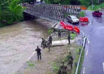 Cerrado el paso en calle Agua Caliente, Soyapango