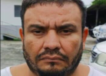 Detienen a hombre acusado de hurtar $11,000 de una agencia de viajes