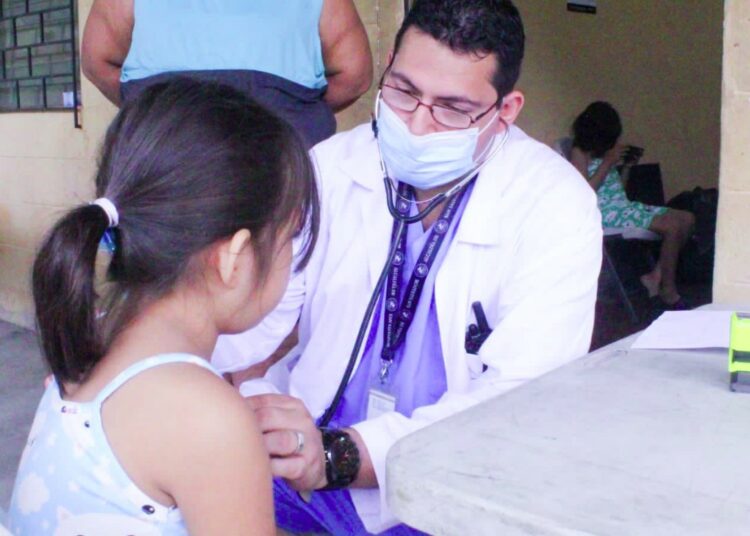 Alcaldía de San Salvador realiza jornadas de salud integral en refugios temporales