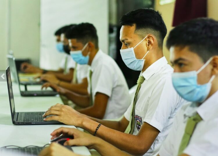 Clases virtuales y presenciales se retoman exceptuando municipios más afectados por la Depresión Tropical Julia