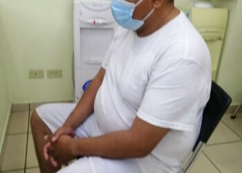 Detienen a empleado del ISSS por agresión sexual contra una adolescente