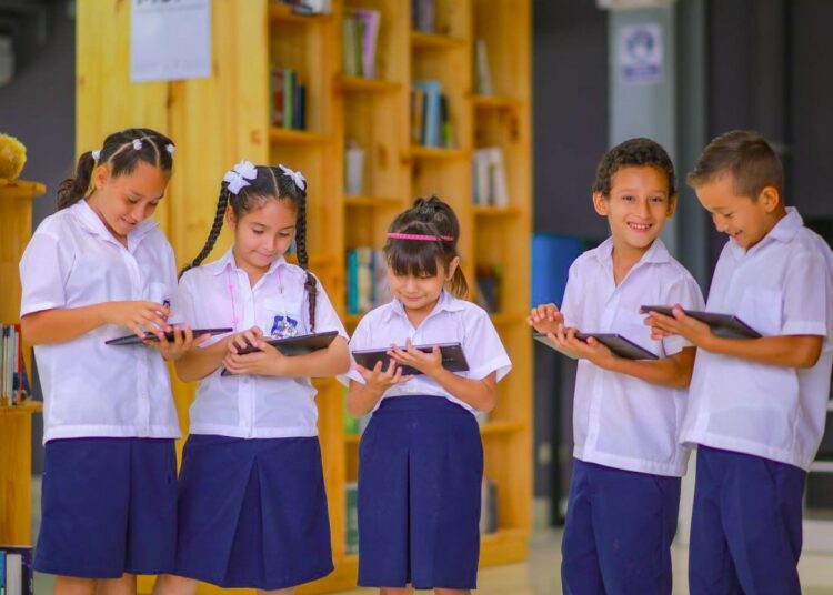 91% de la población respalda las transformaciones alcanzadas durante la gestión del Presidente Bukele, en materia educativa