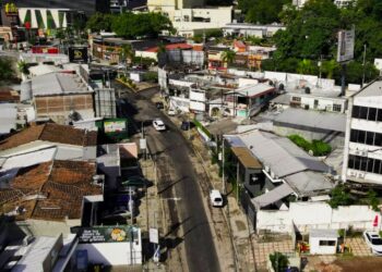 Obras Públicas resuelve problemas de cárcavas en calle La Reforma, en San Salvador