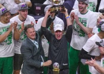 Los Celtics vencieron a los Heat manteniendo la solidez que los llevó a ser subcampeones