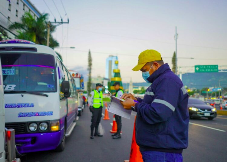 VMT aumenta controles vehiculares y la fiscalización vial en puntos estratégicos del país