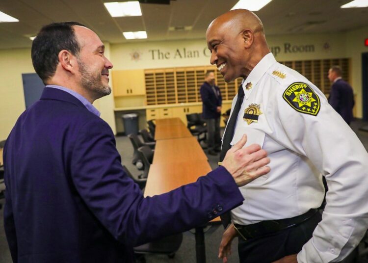 Gustavo Villatoro: «Muchos sheriff de condados de Estados Unidos nos pidieron venir a El Salvador»