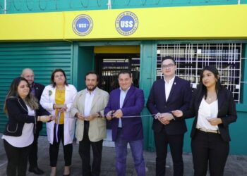 Vicepresidente Ulloa y Ministro de Trabajo inauguran Centro Médico Integral para el sector sindicalista