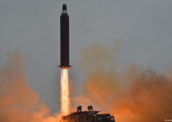 Corea del Norte dispara dos misiles al mar de Japón