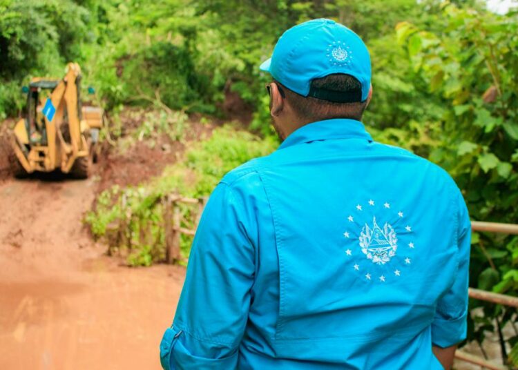 DOM realiza obras de mitigación sobre el río La Montaña, en Morazán 
