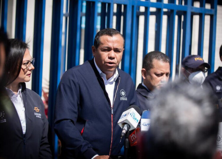 Hacienda pone cuatro avisos contra presuntos evasores por más de $2 millones