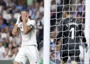 El Real Madrid empata ante Osasuna en LaLiga y entrega el liderato al Barcelona