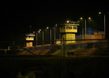 Al menos 15 reclusos muertos y otros 21 heridos dejó un motín en una cárcel de Ecuador