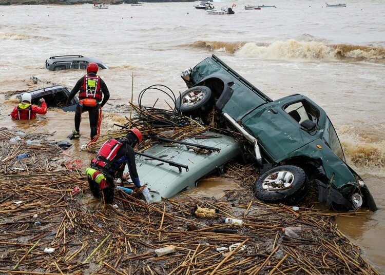 (VIDEOS) Al menos una persona muerta y cuantiosos daños por graves inundaciones en la isla griega de Creta