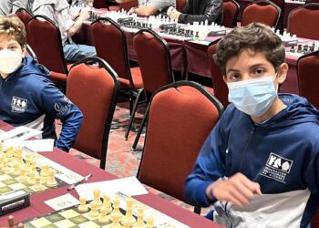 Los hermanos Santiago y Marvin Guevara debutan con triunfos en el XI Campeonato Panamericano Escolar de Ajedrez en Bolivia